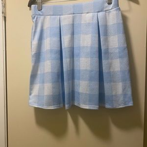 NWT Womens Size Medium Plaid mini skirt.